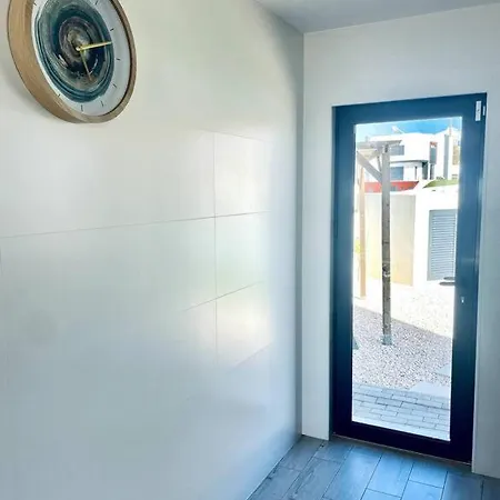 Lizandro Beach & Sunset Holiday home