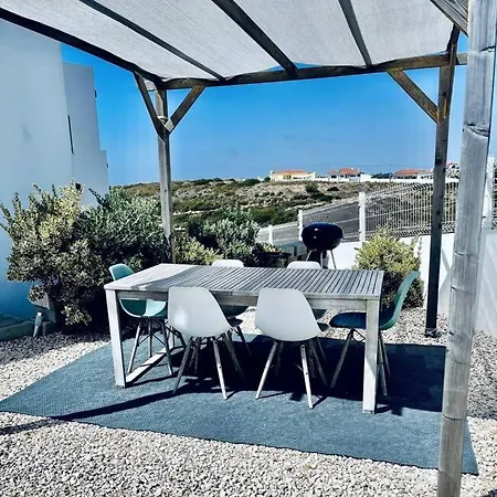 Lizandro Beach & Sunset Holiday home